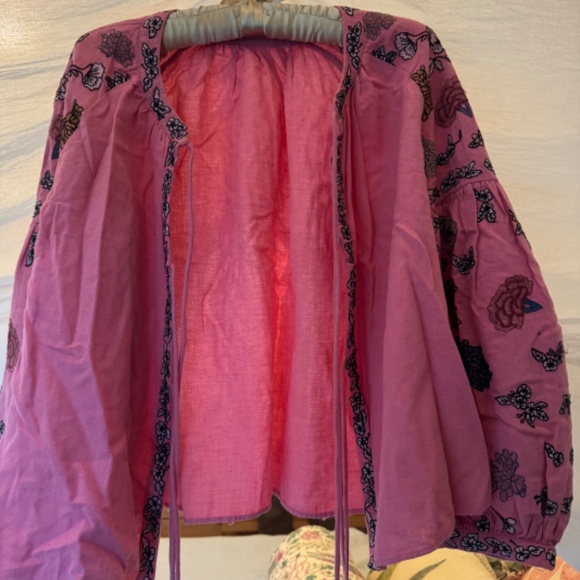 Adorable Vintage Pink Embroidered Floral Balloon Sleeve top/ jacket, size small - Picture 4 of 10